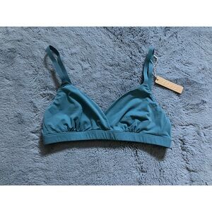 NWT SKIMS kyanite fits everybody crossover bralette